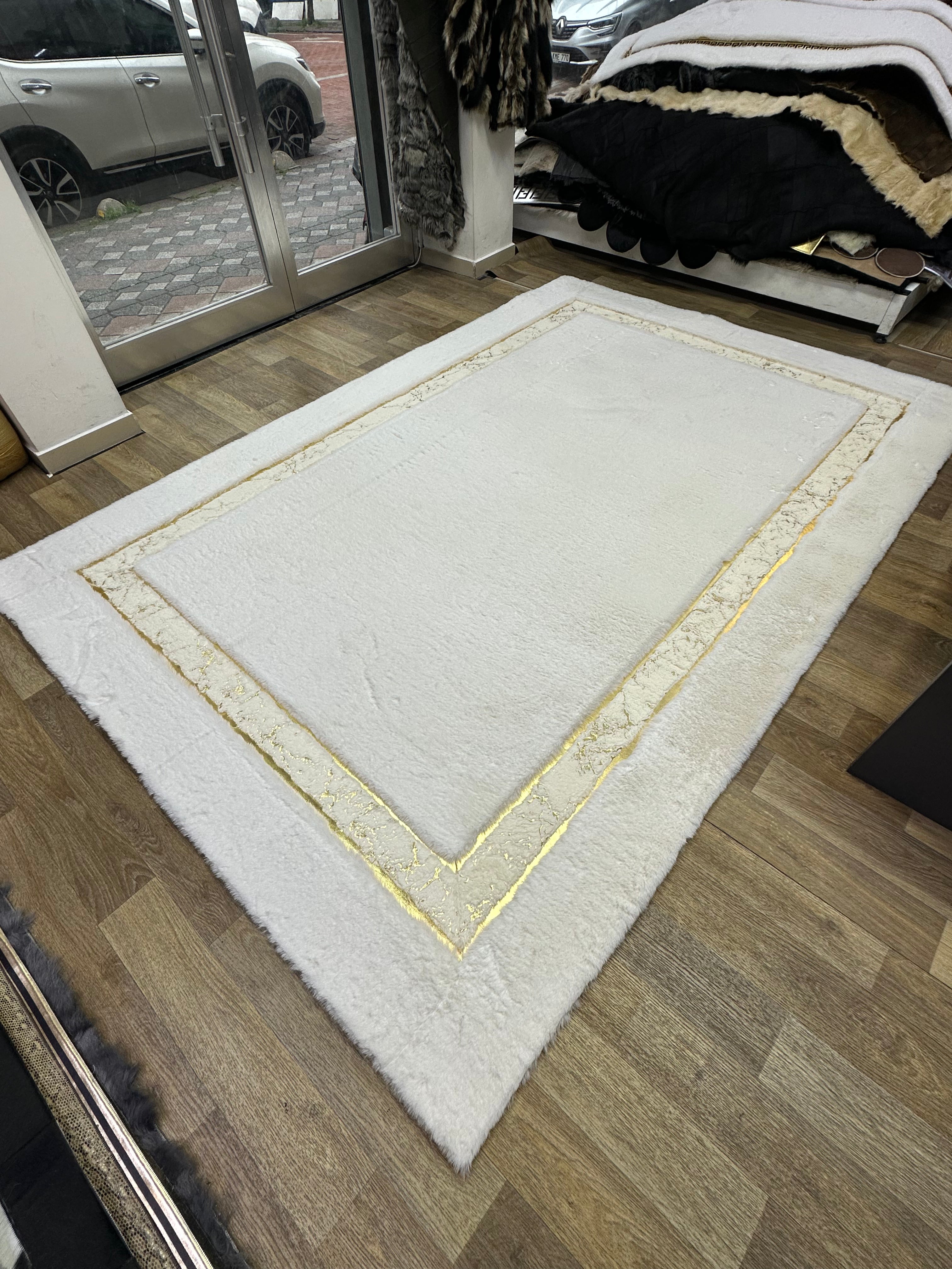 Zarif beyaz Gold Peluş Halı